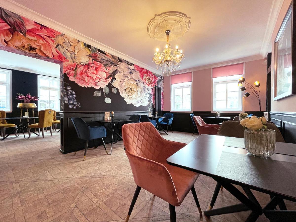 Boutique-Hotel Stadtvilla Hodes フルダ エクステリア 写真