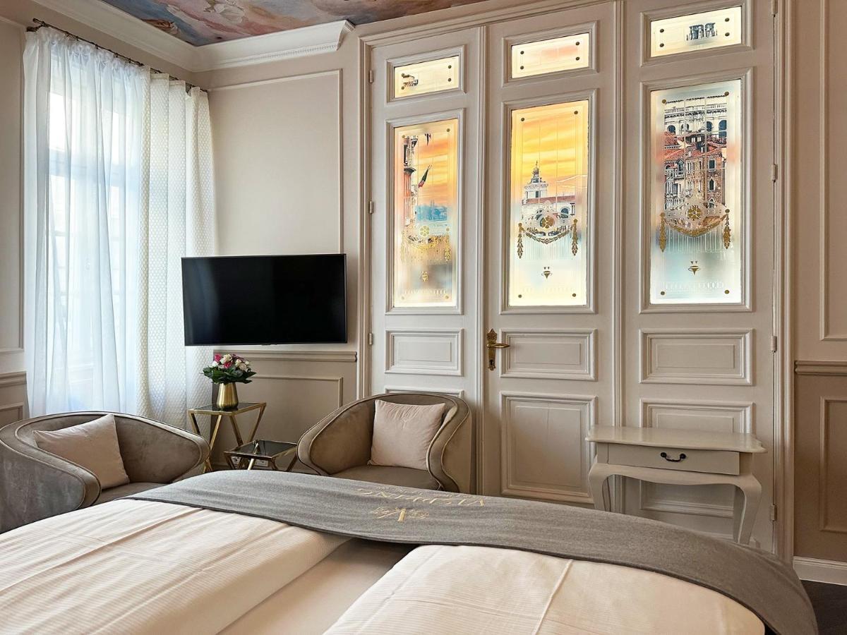 Boutique-Hotel Stadtvilla Hodes フルダ エクステリア 写真